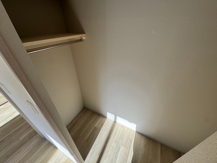 物件内観写真12　(収納)