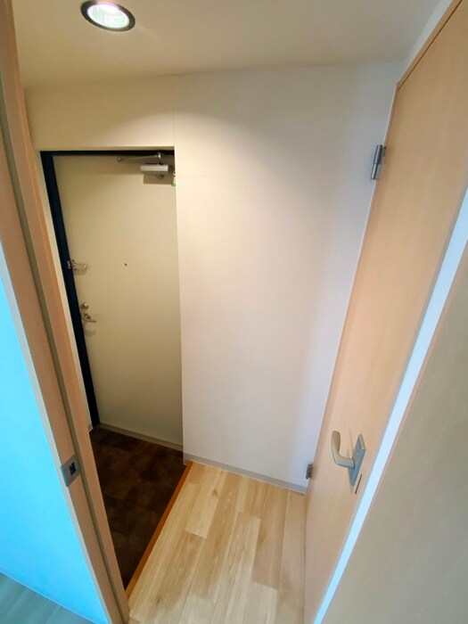 物件内観写真17　(玄関)