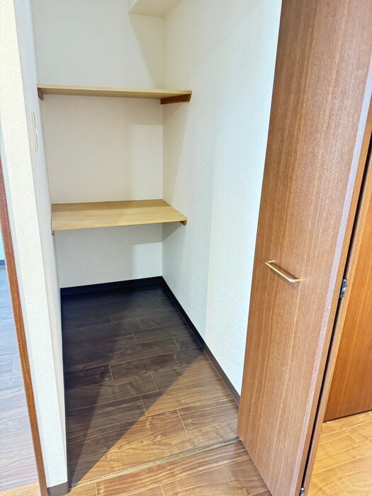 物件内観写真18　(収納)