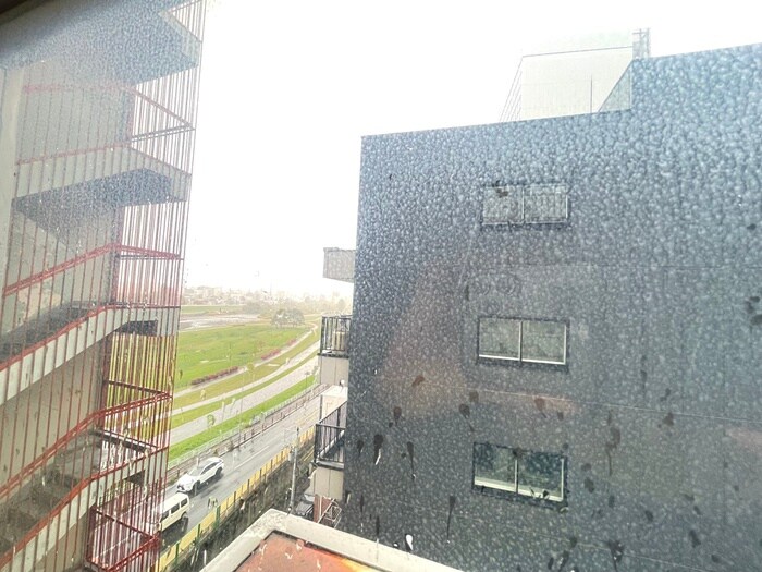 物件内観写真16　(室内からの展望)