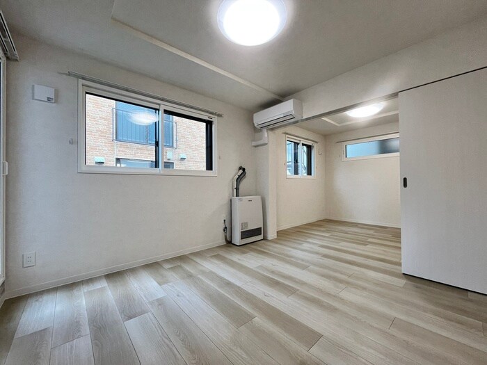 物件内観写真8　(居室)