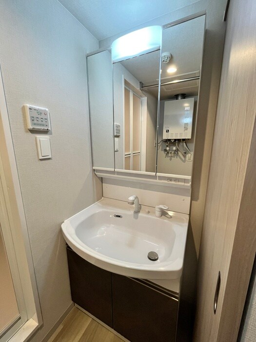 物件内観写真13　(洗面)