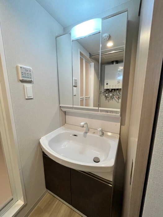 物件内観写真13　(洗面)