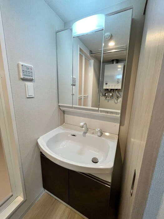 物件内観写真13　(洗面)