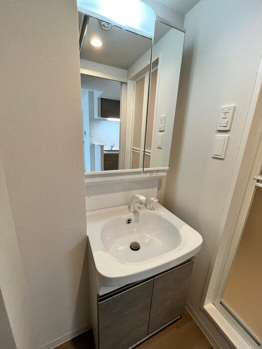 物件内観写真13　(洗面)