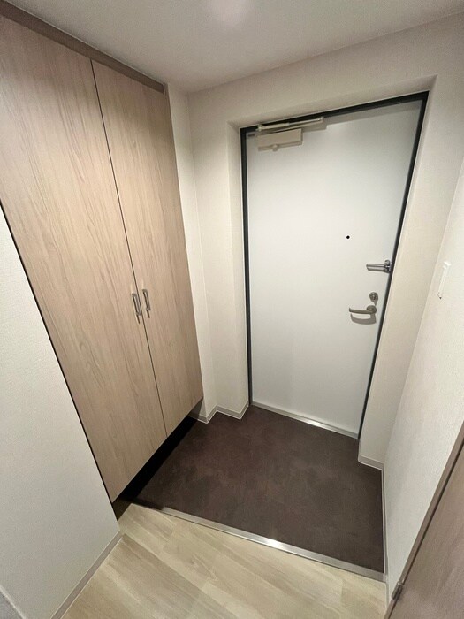 物件内観写真16　(玄関)