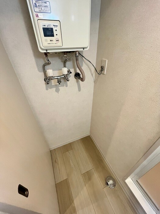 物件内観写真18　(洗濯機置場)