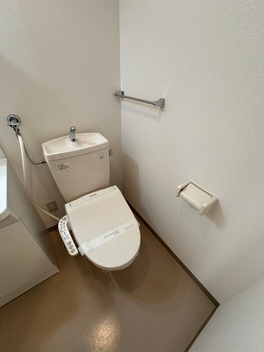 物件内観写真14　(トイレ)