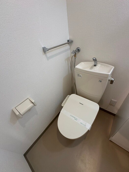 物件内観写真14　(トイレ)