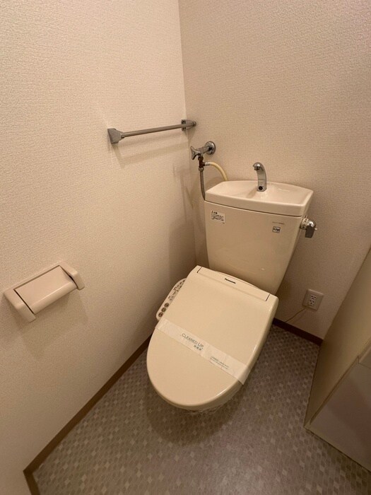 物件内観写真15　(トイレ)