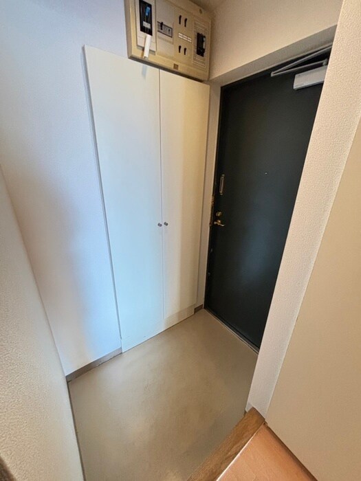 物件内観写真16　(玄関)