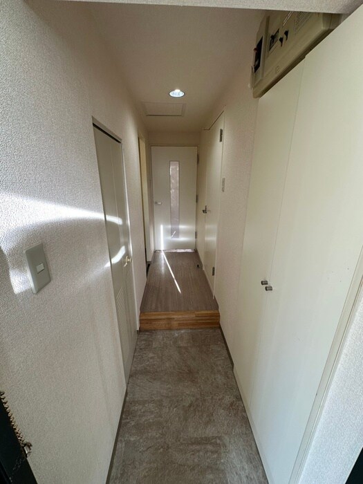 物件内観写真17　(玄関)