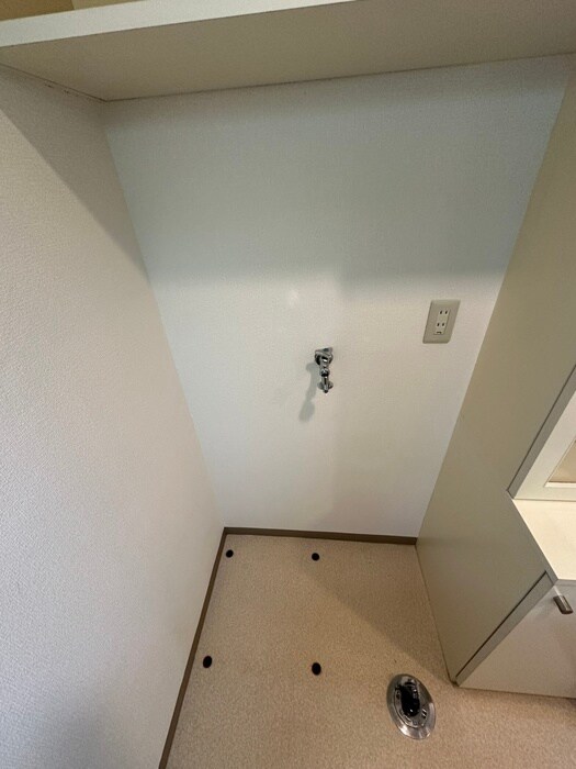 物件内観写真17　(洗濯機置場)