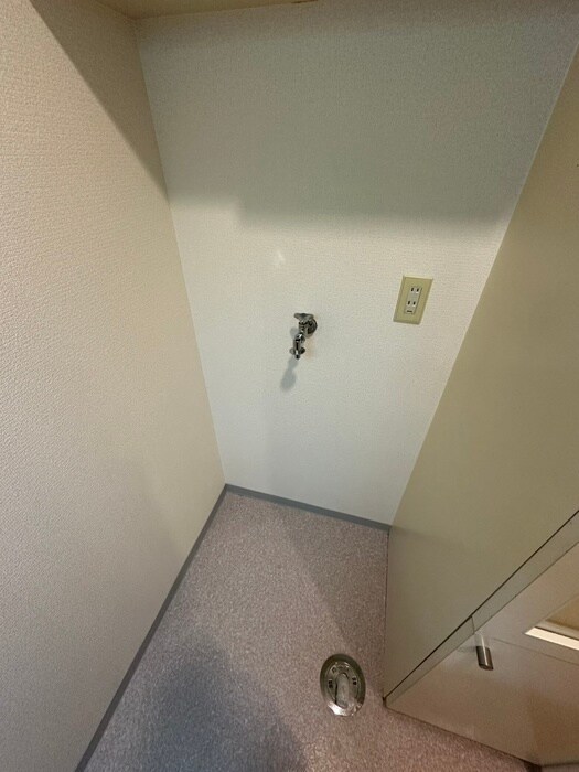 物件内観写真17　(洗濯機置場)