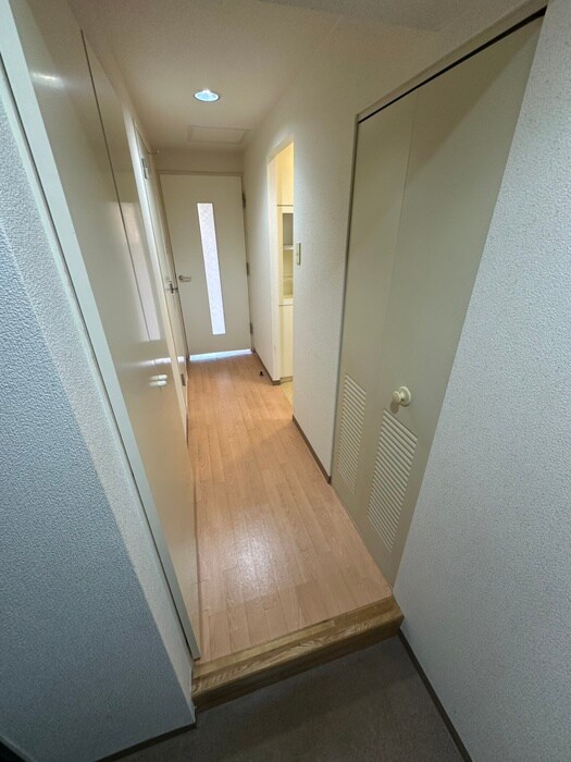 物件内観写真18　(玄関)