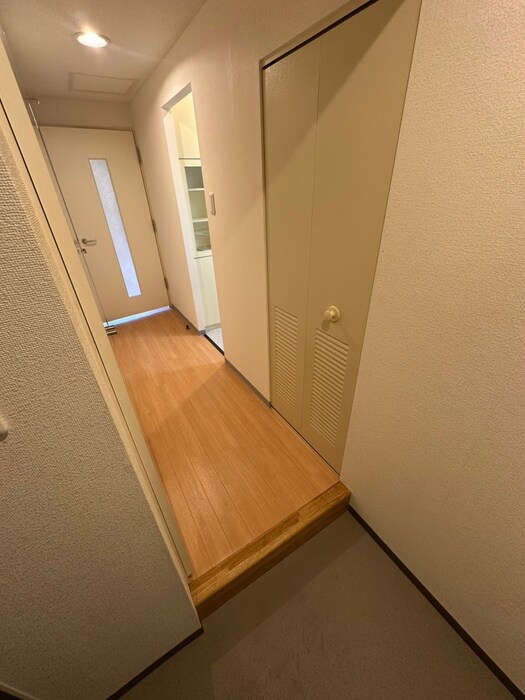 物件内観写真19　(玄関)