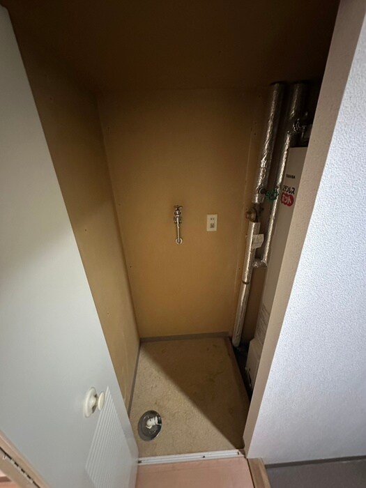 物件内観写真20　(洗濯機置場)