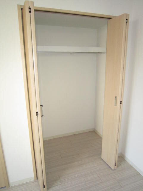物件内観写真12　(収納)