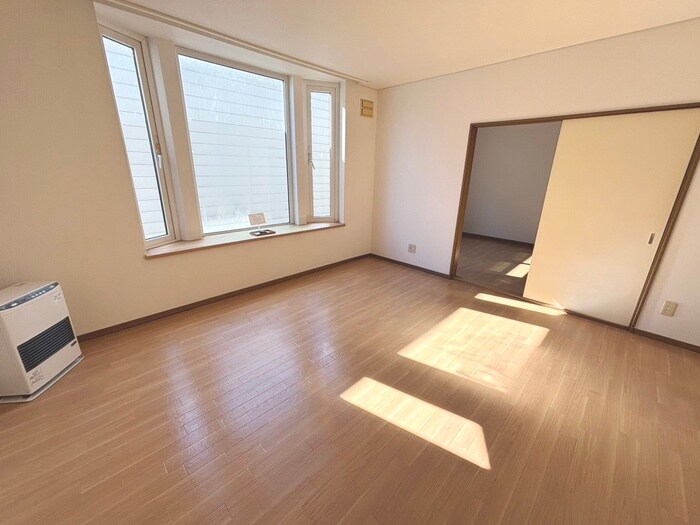 物件内観写真3　(居室)