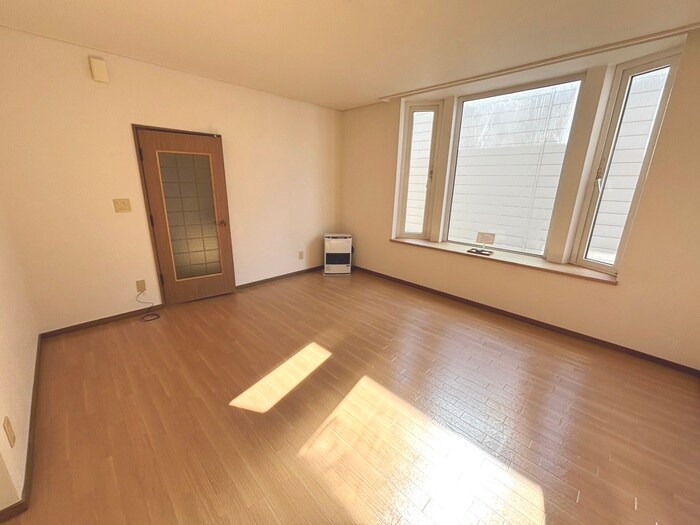 物件内観写真4　(居室)