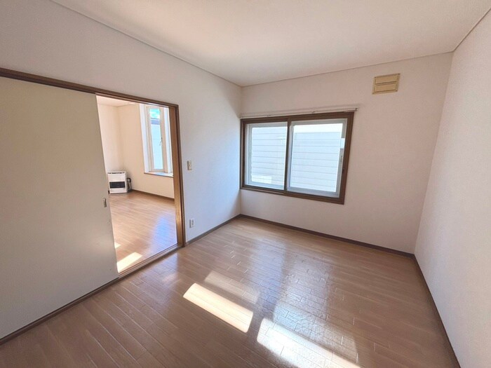 物件内観写真7　(居室)