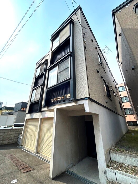 物件外観写真2　(外観写真)