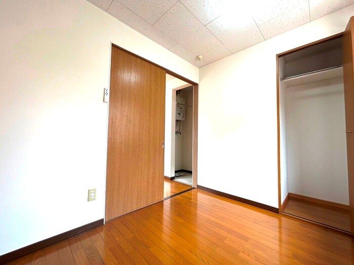 物件内観写真12　(居室)