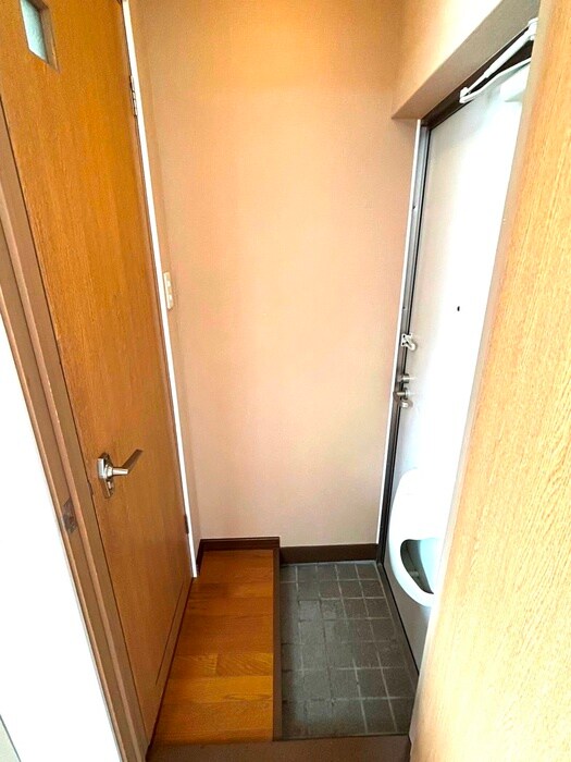 物件内観写真19　(玄関)