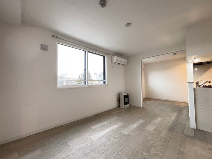 物件内観写真6　(居室)