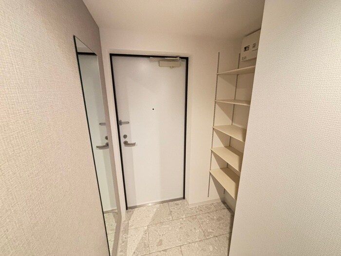 物件内観写真17　(玄関)