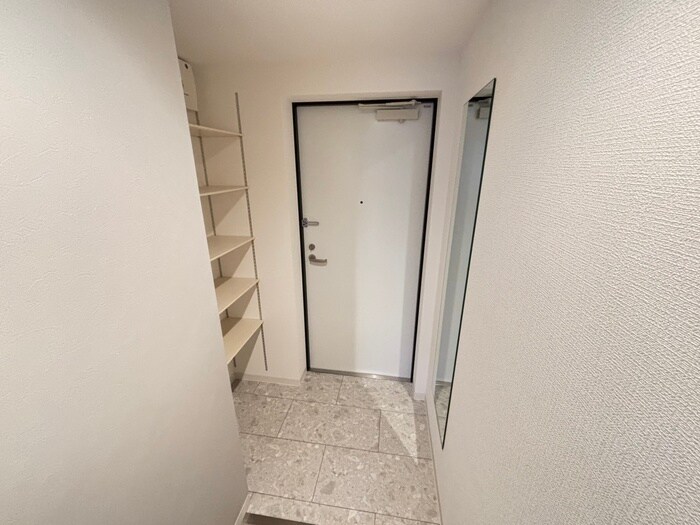 物件内観写真17　(玄関)