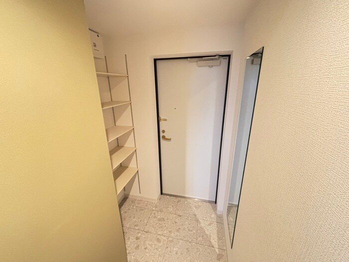 物件内観写真17　(玄関)