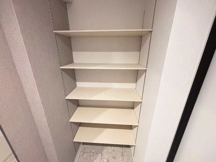 物件内観写真18　(収納)