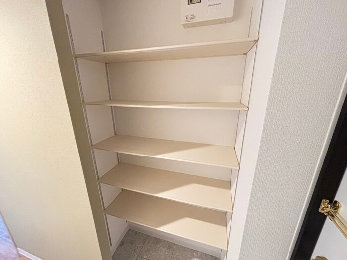 物件内観写真18　(靴箱)