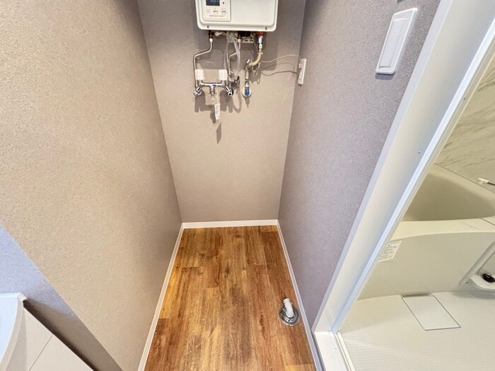 物件内観写真19　(洗濯機置場)