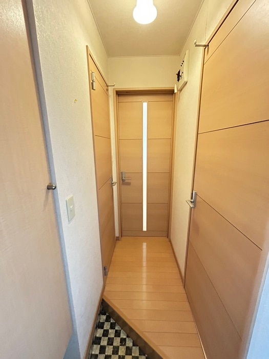 物件内観写真12　(玄関)