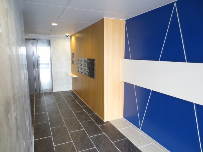 物件外観写真5　(エントランス部分)