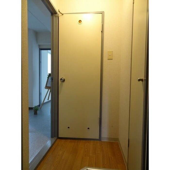 物件内観写真4　(居室)