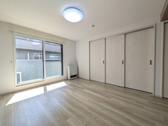 物件内観写真10　(居室)