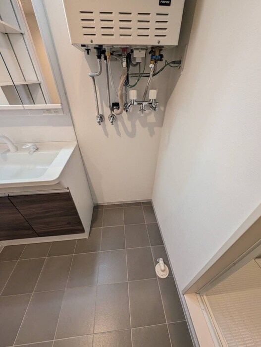 物件内観写真12　(洗濯機置場)