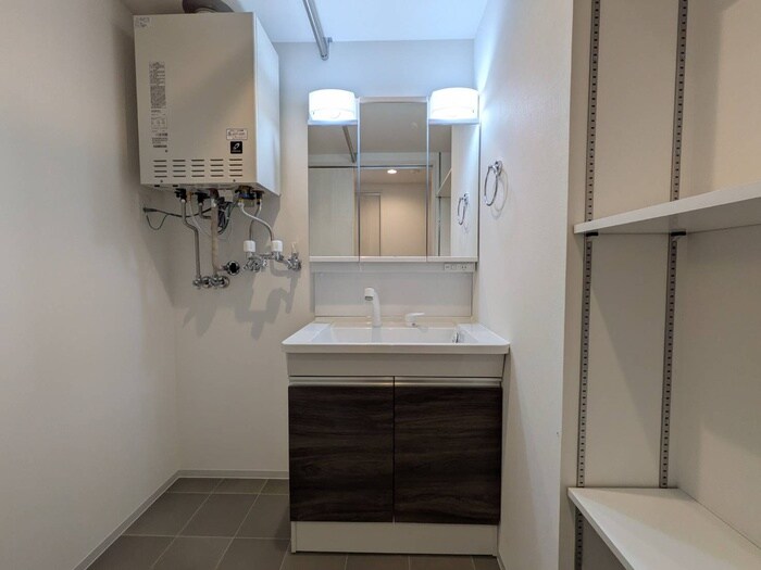 物件内観写真14　(洗面)