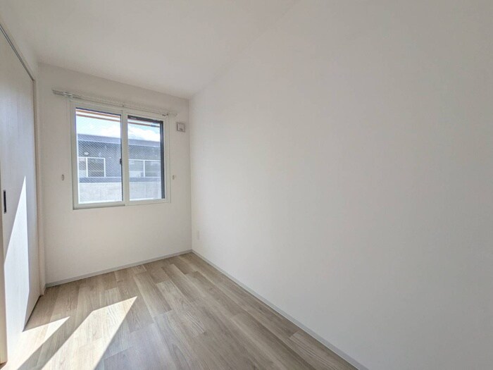 物件内観写真16　(居室)