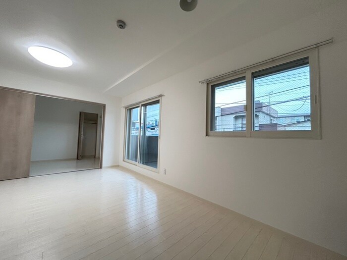 物件内観写真9　(居室)