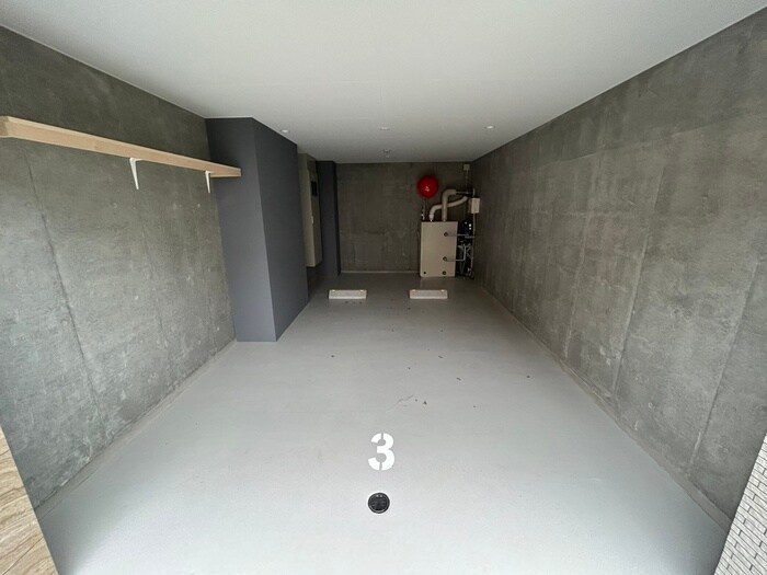 物件外観写真6　(駐車場)