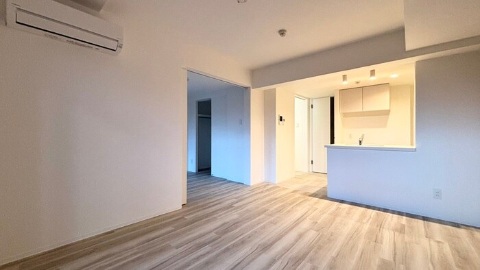 物件内観写真3　(居室)