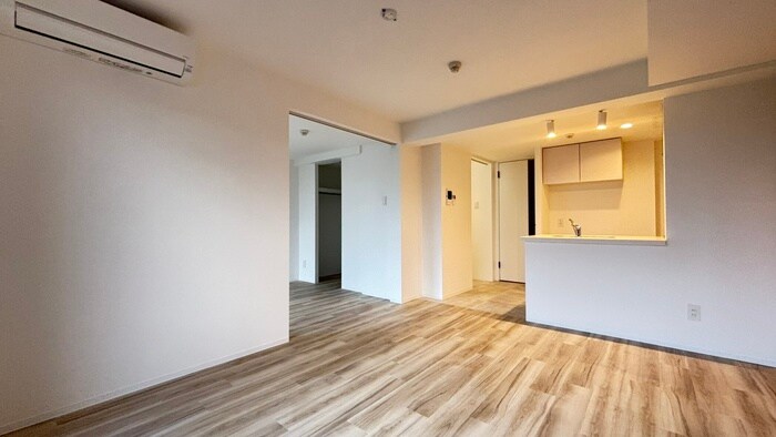 物件内観写真3　(居室)