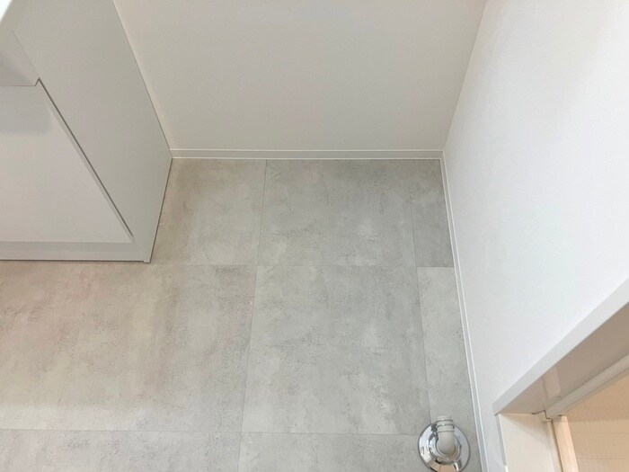 物件内観写真10　(洗濯機置場)