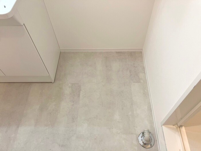 物件内観写真10　(洗濯機置場)