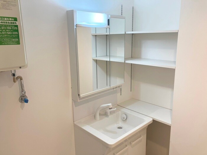 物件内観写真14　(洗面)