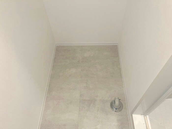 物件内観写真15　(洗濯機置場)